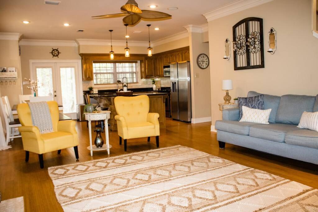 Pet Friendly Tranquil Cottage With Fire-Pit And Seasonal Hot Tub Sept-March Minutes To Beaches Дофин-Айленд Экстерьер фото