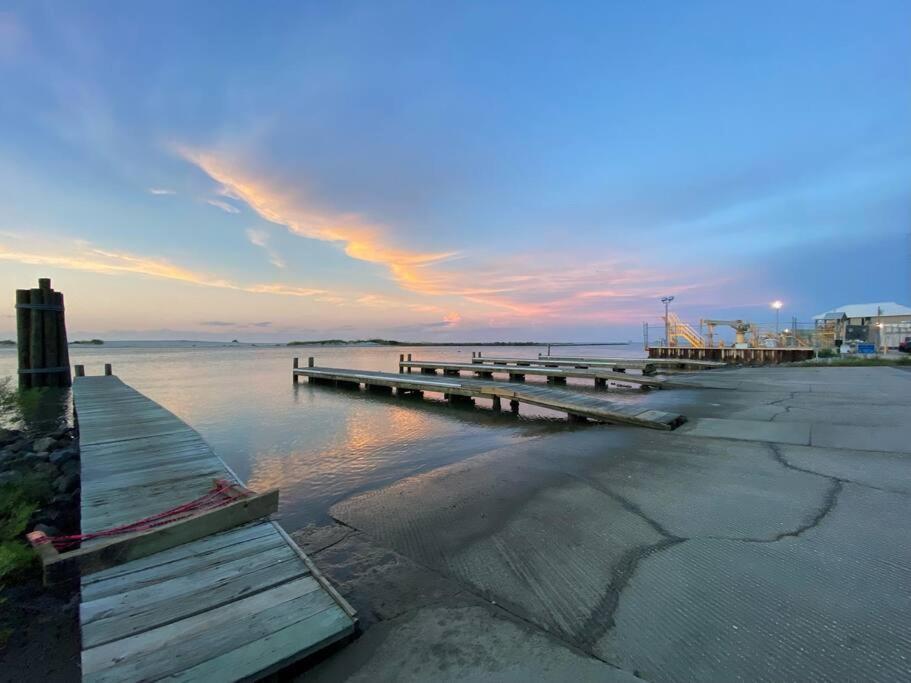 Pet Friendly Tranquil Cottage With Fire-Pit And Seasonal Hot Tub Sept-March Minutes To Beaches Дофин-Айленд Экстерьер фото